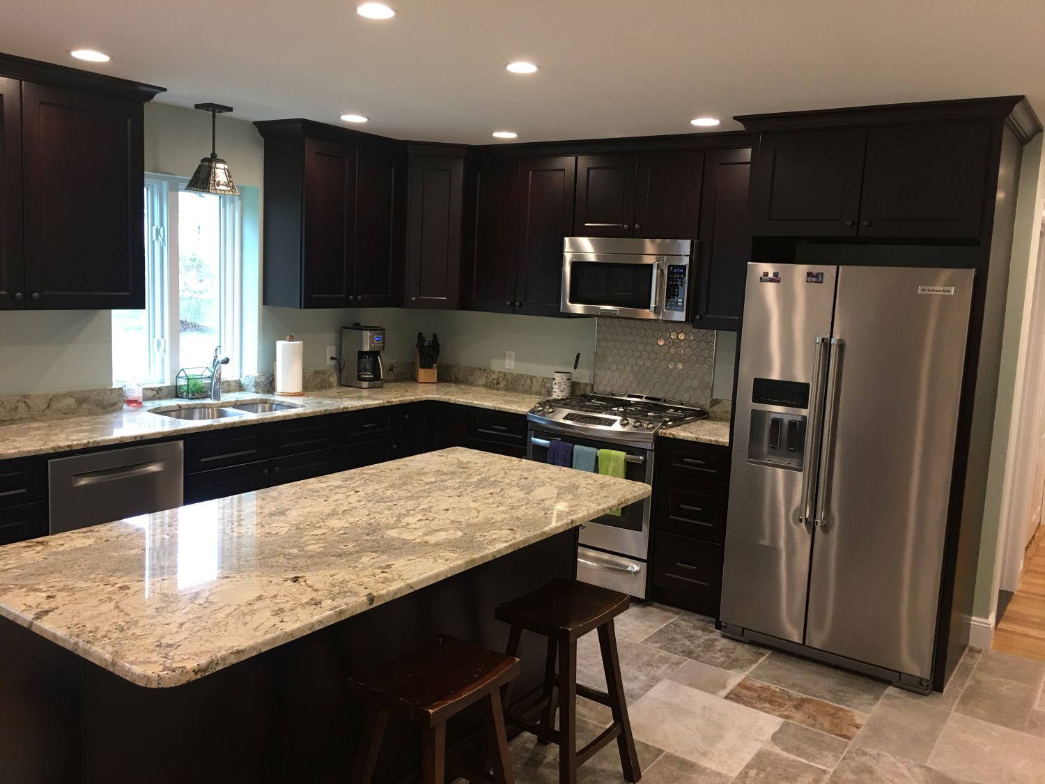 Kitchen remodeling services in Chelmsford Massachusetts